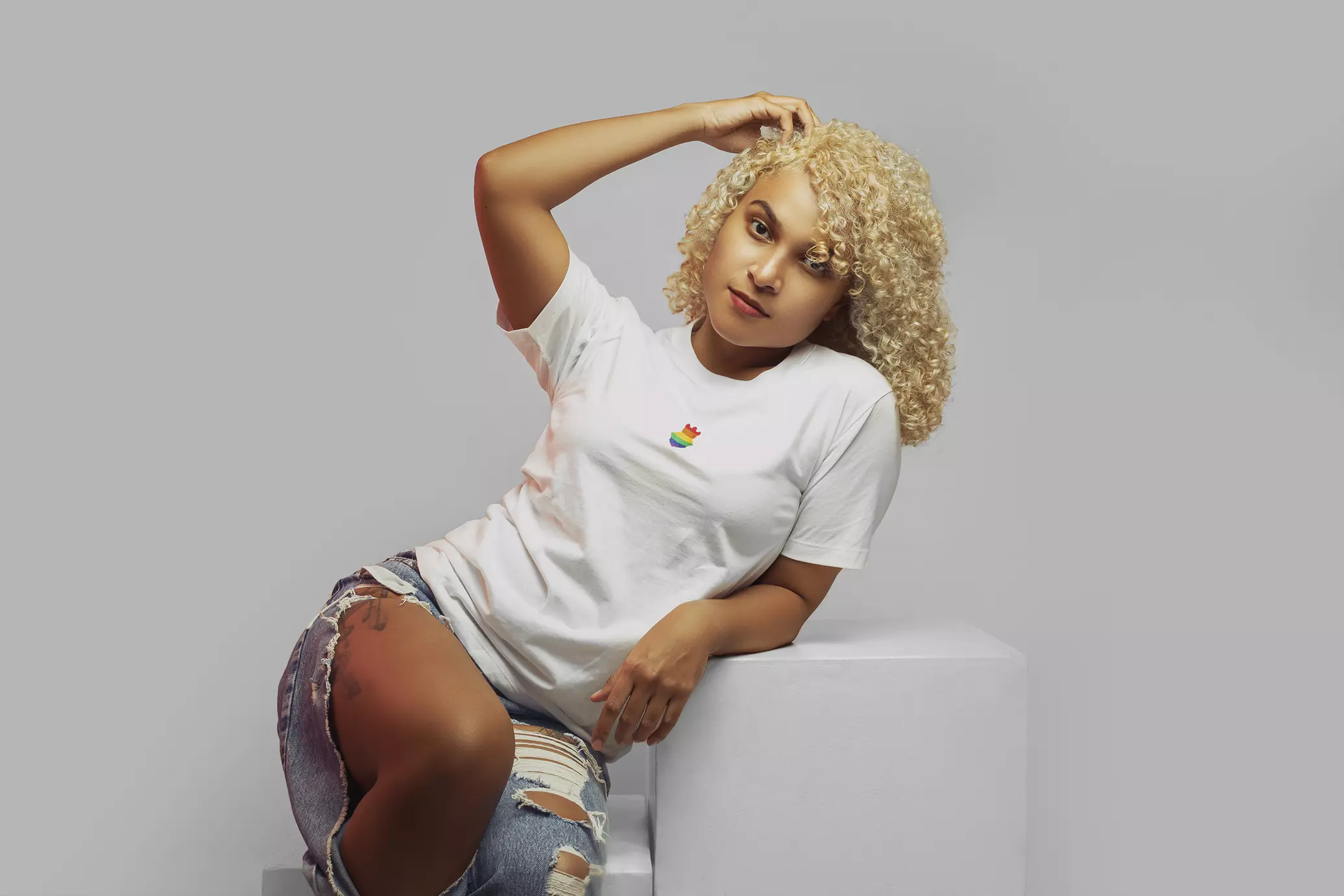 dee_lgbt
